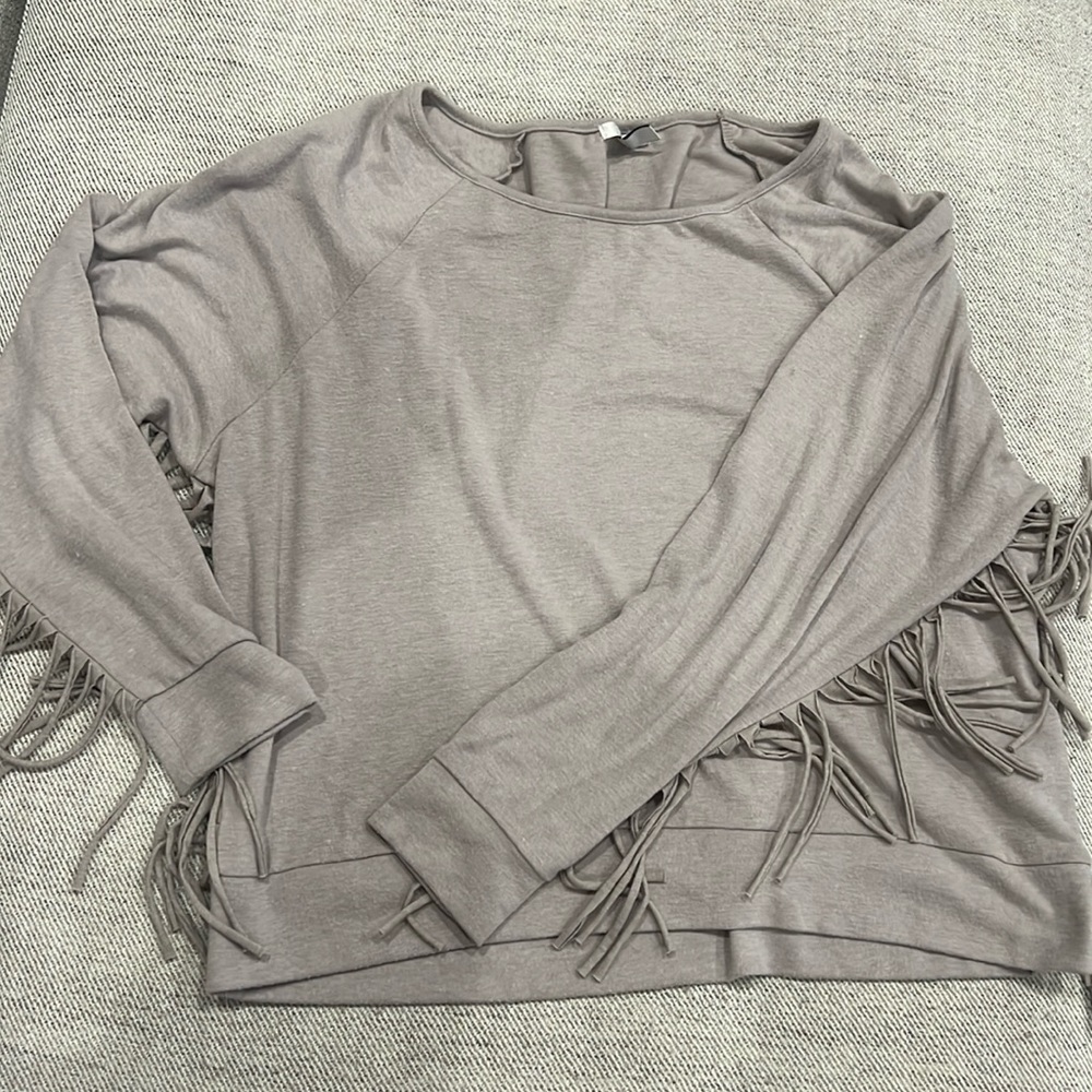 Tassel crew neck